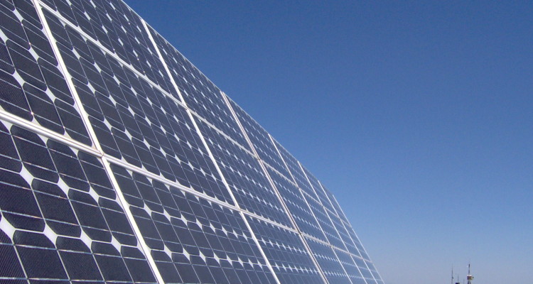 Neue Solaranlagen und Projekte weltweit zum Investieren