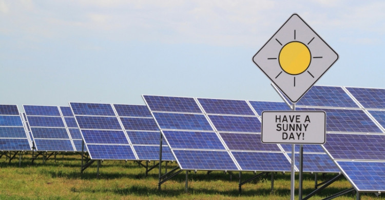 Photovoltaik erzeugt im Juli mehr Strom als Atomkraft